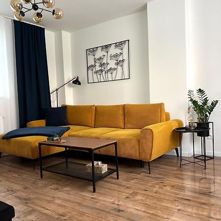 Apartment R&L Lazovna Apt 1 - Old Town And Parking بانْشكا بيشتريتْسا المظهر الخارجي الصورة